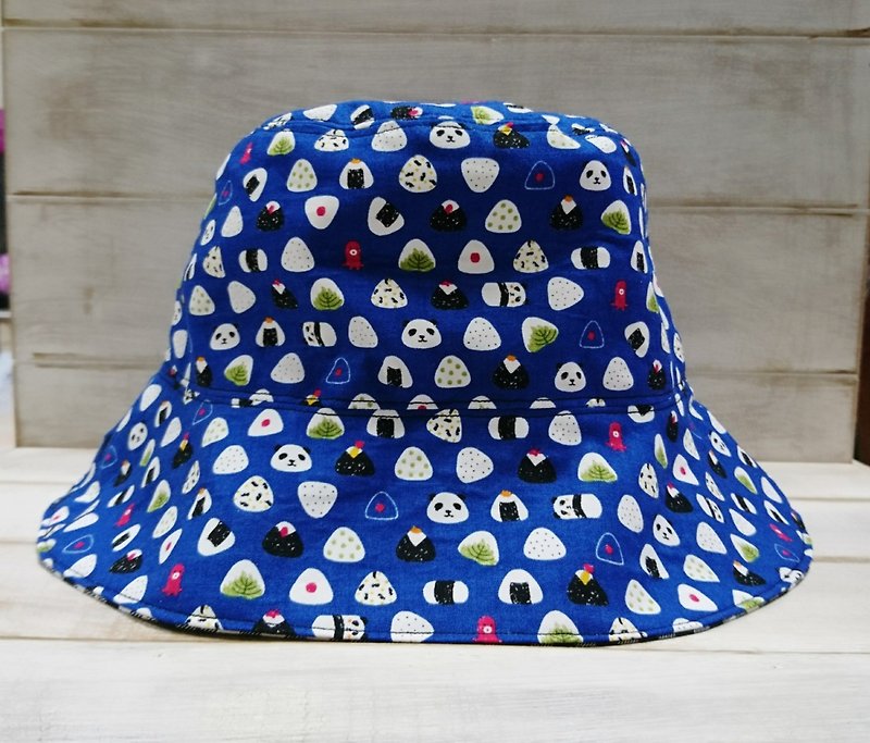 蓝色熊猫饭团&黑色格纹双面渔夫帽 遮阳帽 - 帽子 - 棉．麻 蓝色