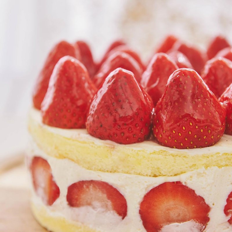 艾波索【草莓华尔滋蛋糕 6寸】生日蛋糕 情人节礼物 - 蛋糕/甜点 - 其他材质 红色