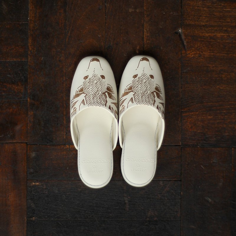 CLOAKROOMS OF .Fuller 室内拖鞋 设计款- deer (白) - 室内拖鞋 - 人造皮革 白色