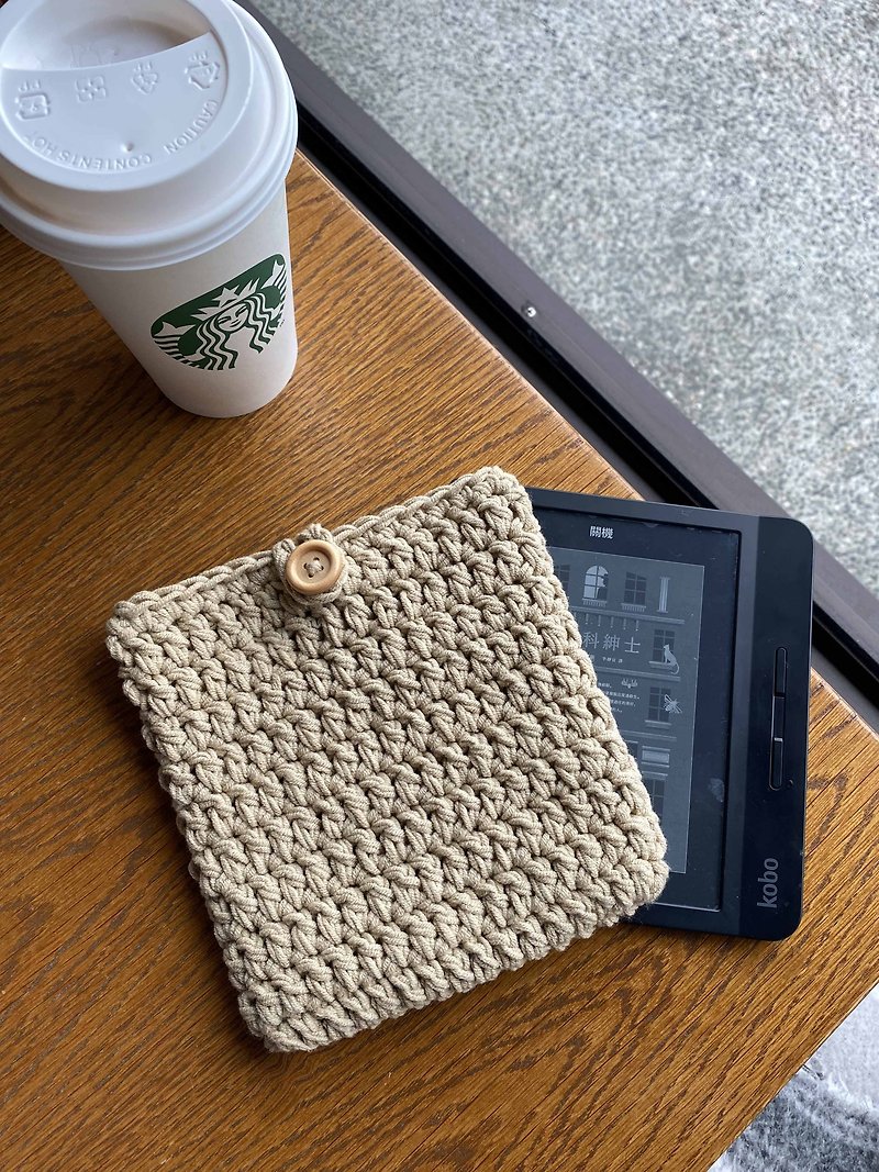 【定制化尺寸 】 iPad电子书编织保护套 bahnhof - 电脑包 - 棉．麻 卡其色