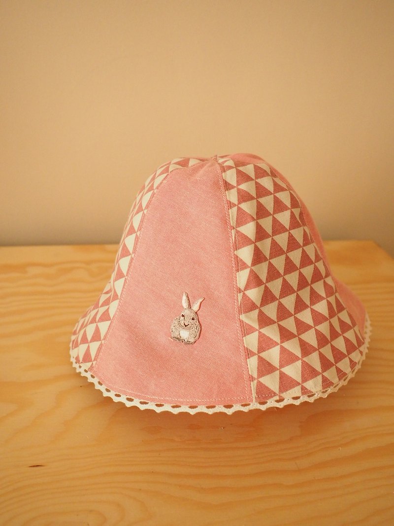 北欧风粉色兔子刺绣 双面防风防晒帽子 适合婴儿小孩成人 - 帽子 - 棉．麻 粉红色