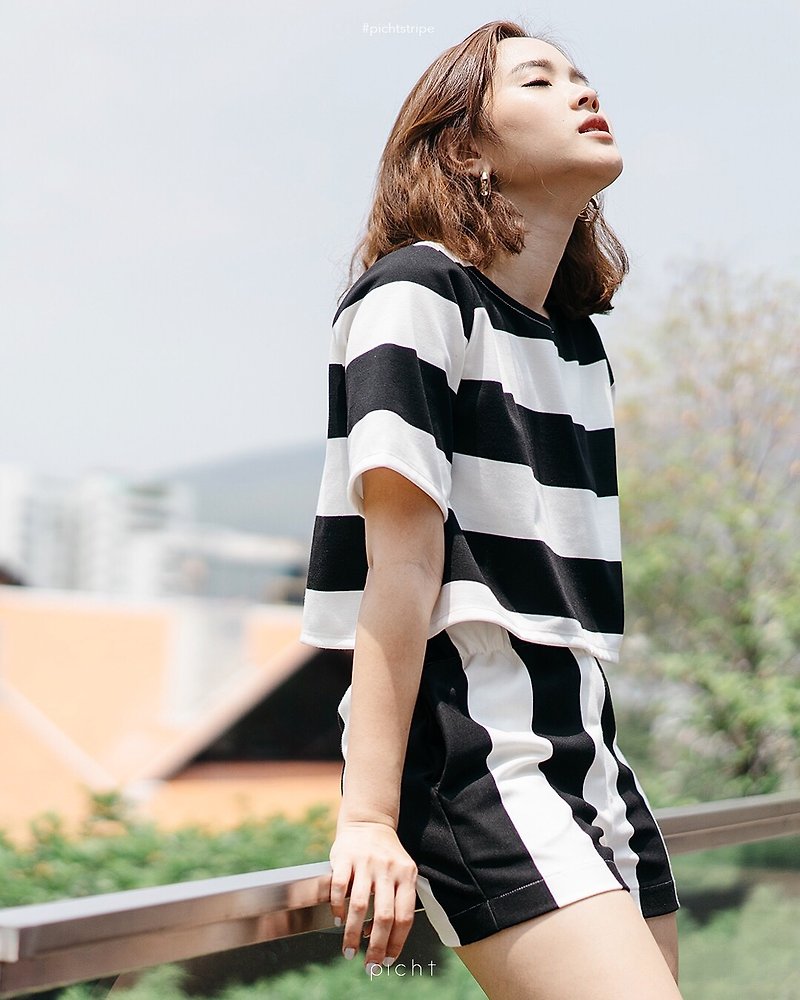 Crop top - stripe b / w - 女装上衣 - 棉．麻 