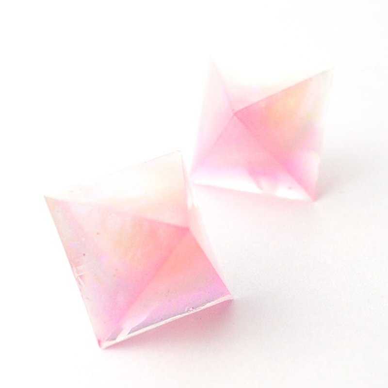 ピラミッドピアス(夜桜) - 耳环/耳夹 - 其他材质 粉红色
