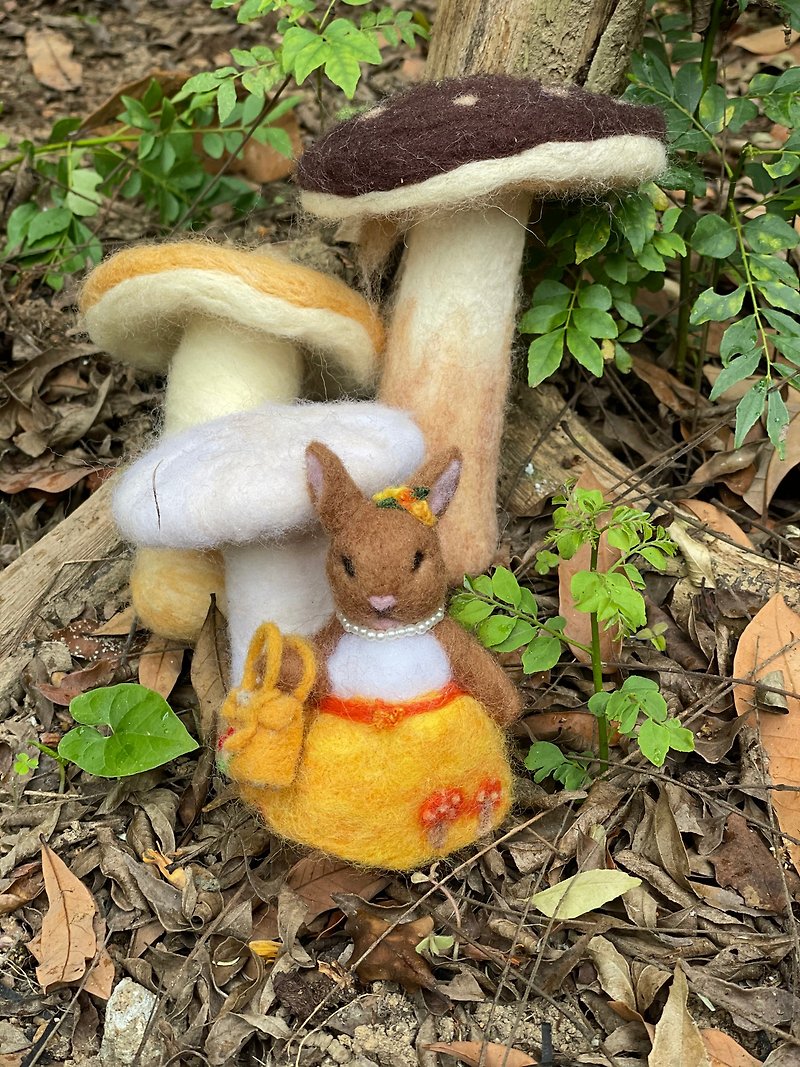Mushroom Collection  羊毛毡香菇系列可爱兔兔 - 玩偶/公仔 - 羊毛 