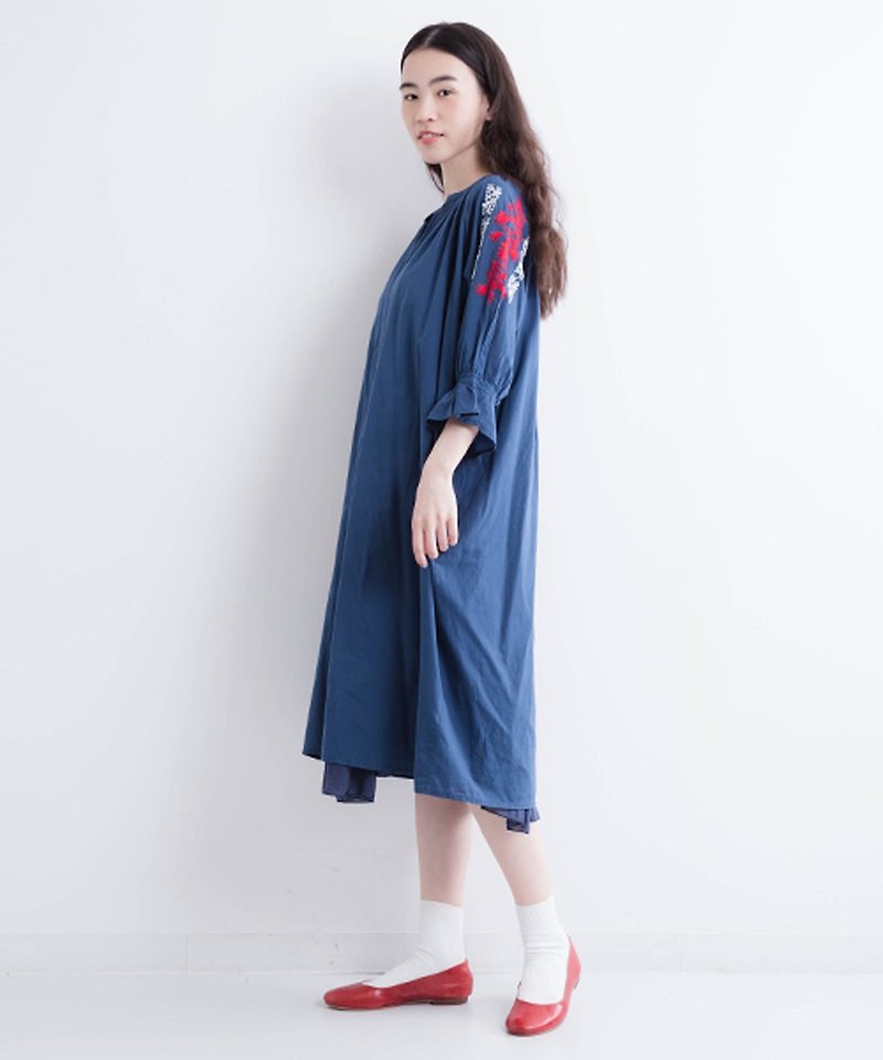 エスニック フラワー 刺繍 スキッパー ワンピース - 洋装/连衣裙 - 棉．麻 蓝色