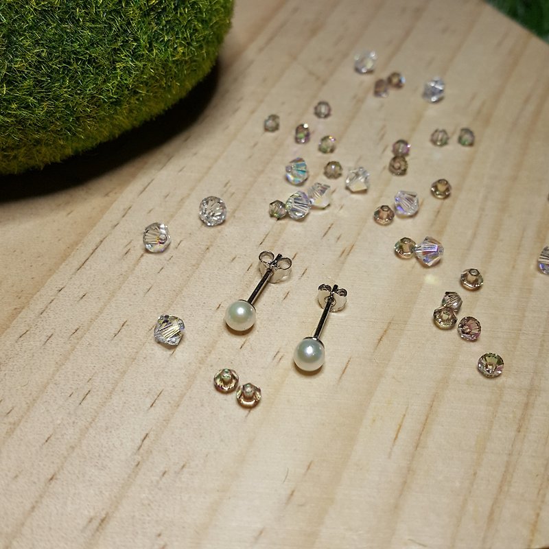爱如潮水: 迷人优雅·圆形海水珍珠耳钉耳环(白色/4-4.5mm/925) - 耳环/耳夹 - 珍珠 白色