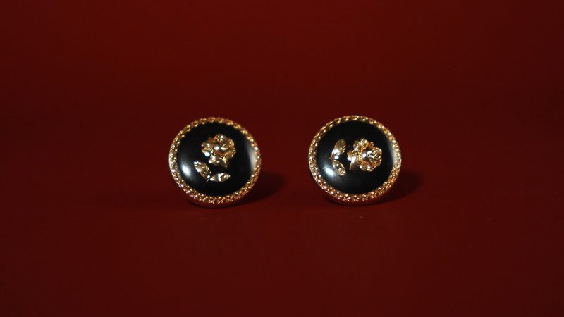 【静谧玫瑰】黑色金玫瑰耳环/钢针/抗过敏 - 耳环/耳夹 - 其他材质 黑色