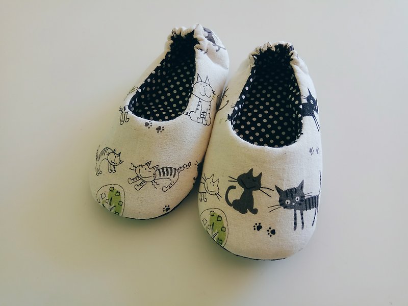 猫咪 室内鞋  宝宝鞋 鞋长17厘米(适合脚长15厘米) 现货 - 童装鞋 - 纸 黑色