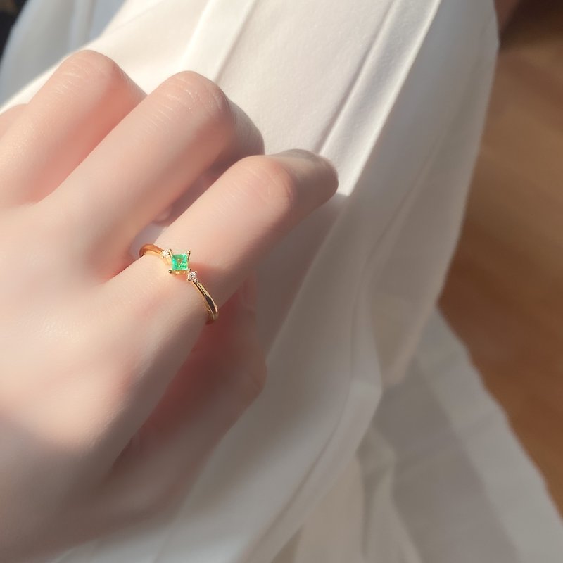 / 心中的一片草原 / 祖母綠 Emerald 925純銀 手工天然石 戒指 - 戒指 - 纯银 绿色