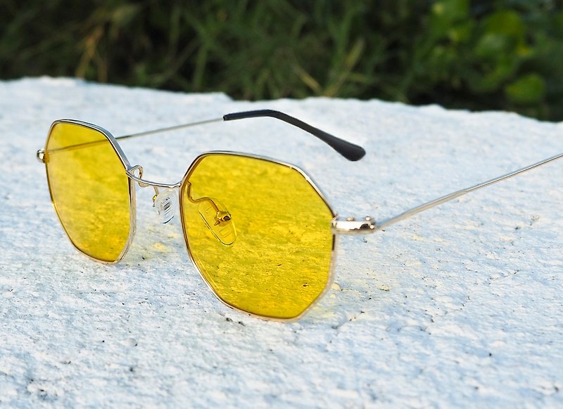 太阳眼镜│复古多角框 金色框│黄色镜片│抗UV400│2is NazY - 眼镜/眼镜框 - 其他金属 黄色