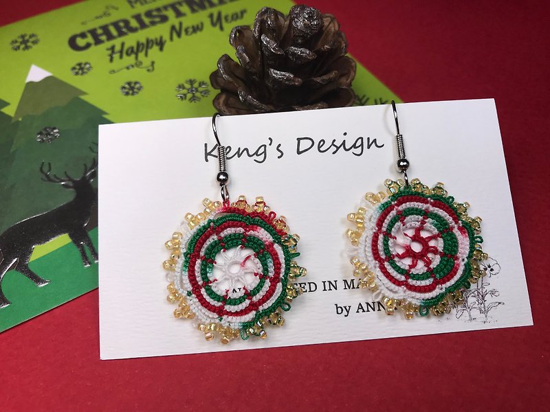 手织蕾丝圣诞耳环 - 耳环/耳夹 - 棉．麻 多色