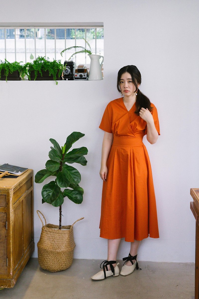 橘色V领厚腰线大裙摆洋装 - 洋装/连衣裙 - 棉．麻 橘色