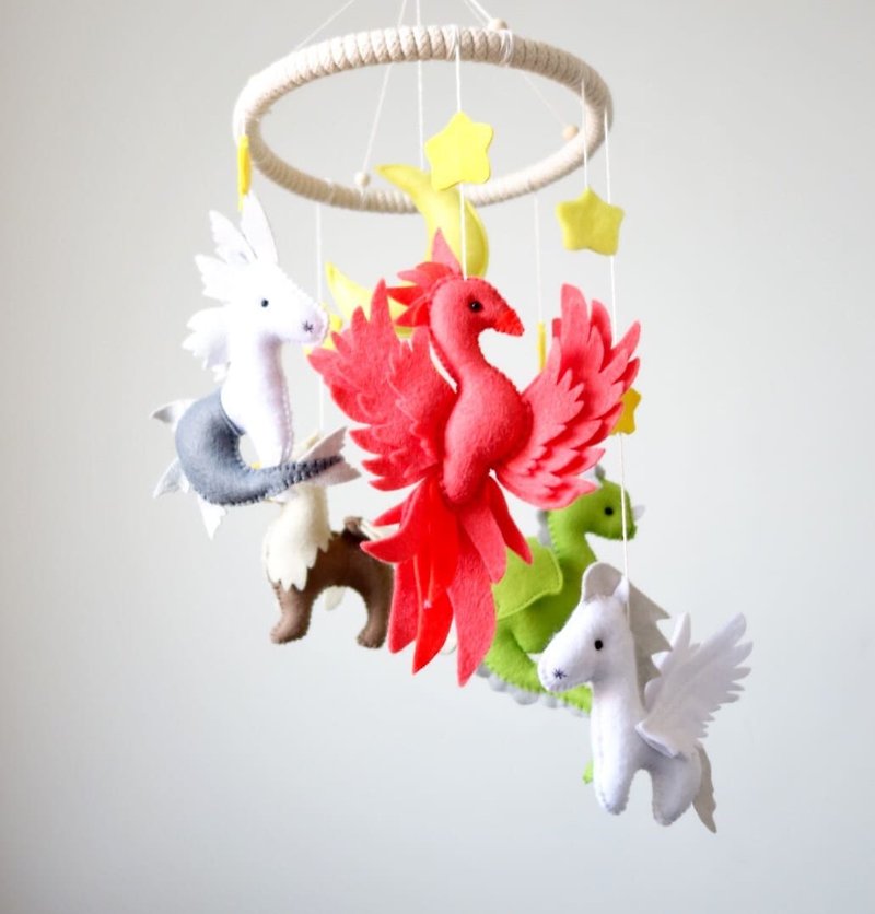Dragon Griffin Phoenix Pegasus Crib Felt Mobile Nursery Decor Baby Shower Gift - 玩具/玩偶 - 其他人造纤维 多色
