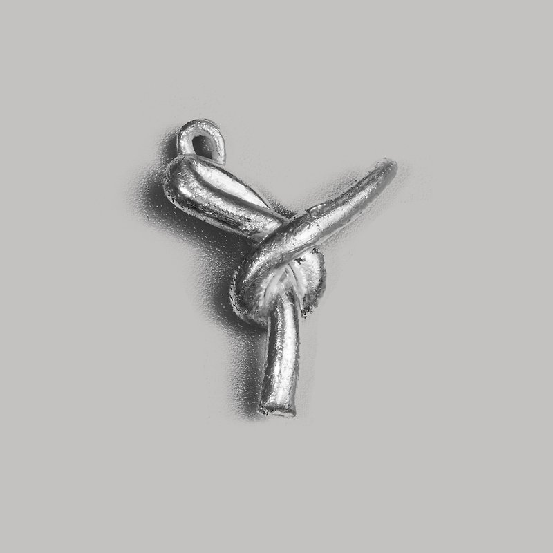 Knot Alphabet 项链或手腕吊坠，银， 99.99（仅吊坠）/Y/ - 其他 - 纯银 银色