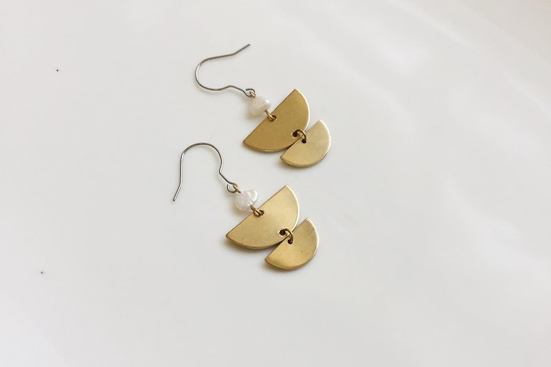 斯堪的纳维亚 黄铜造型耳环 - 耳环/耳夹 - 其他金属 金色