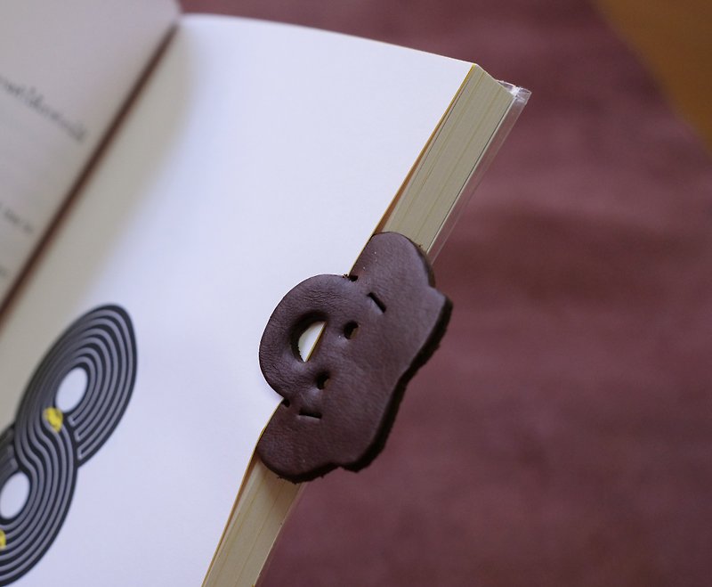 Leather Bookmark / Cute Animal Bookmark / Gift for Book Lovers - Lion Dark brown - 书签 - 真皮 咖啡色
