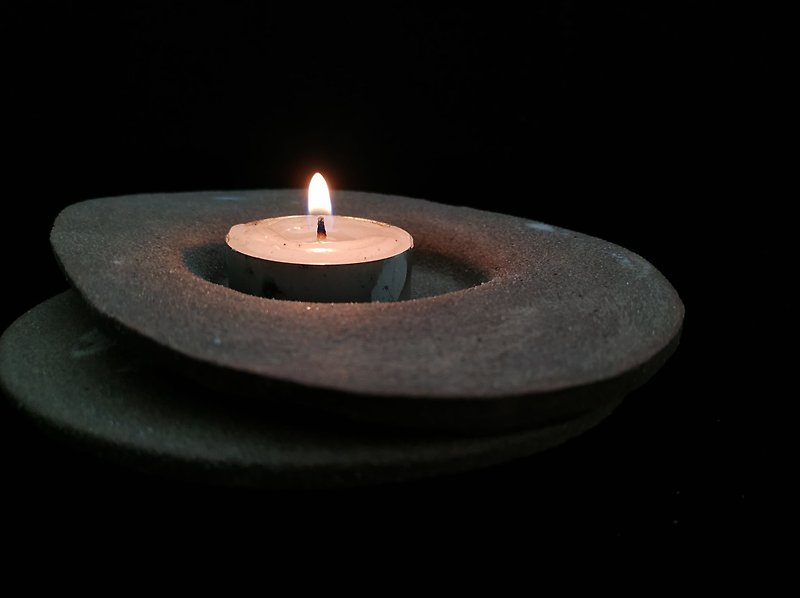 盘 /  给蜡烛的座 灰棕 - 蜡烛/烛台 - 陶 