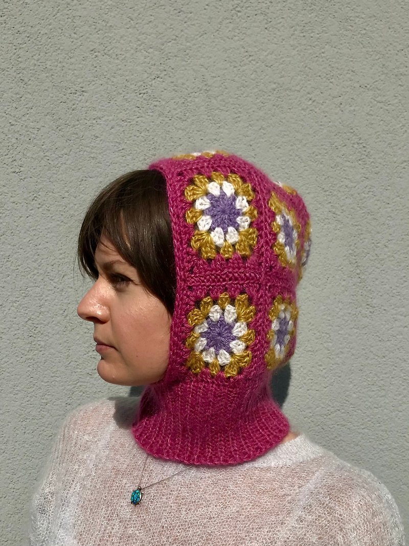 Crocheted cashmere blend balaclava in granny square technique - 帽子 - 羊毛 粉红色