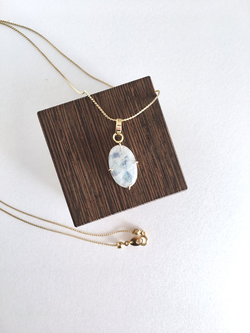 Moonstone necklace - 项链 - 石头 白色