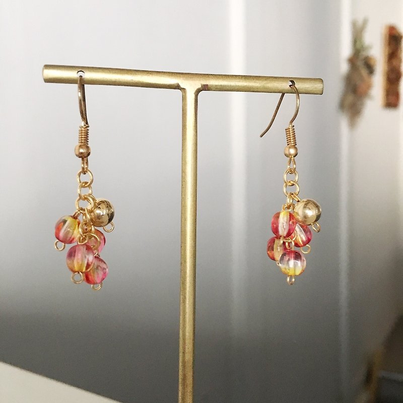 Red Czech beads earrings - 耳环/耳夹 - 树脂 橘色