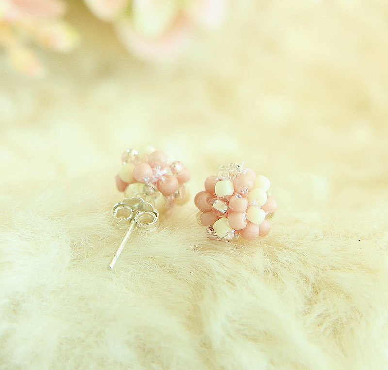 Pink Snow粉红雪小波波耳针 925耳针 串珠编织 温柔可爱 - 耳环/耳夹 - 玻璃 粉红色