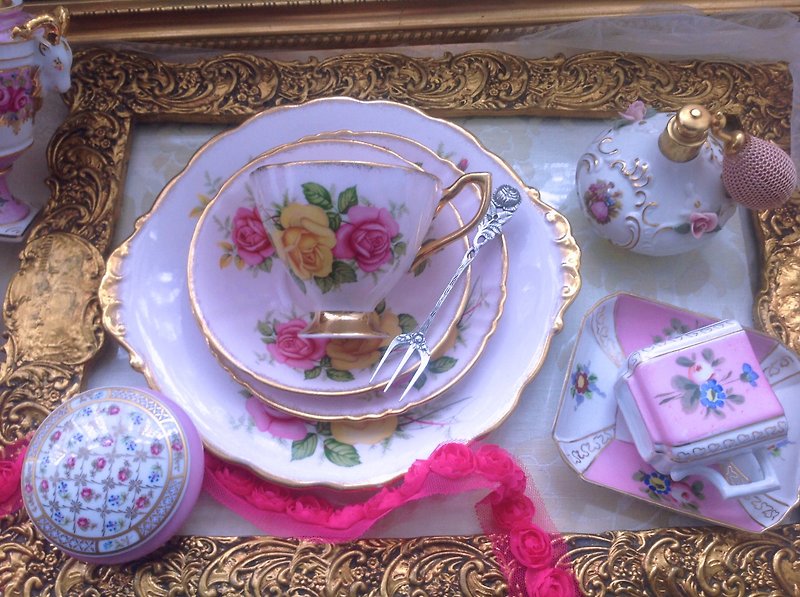 英国骨瓷1950年英国制玫瑰粉红高脚花茶杯,咖啡杯3件组 浪漫粉红 - 茶具/茶杯 - 瓷 粉红色