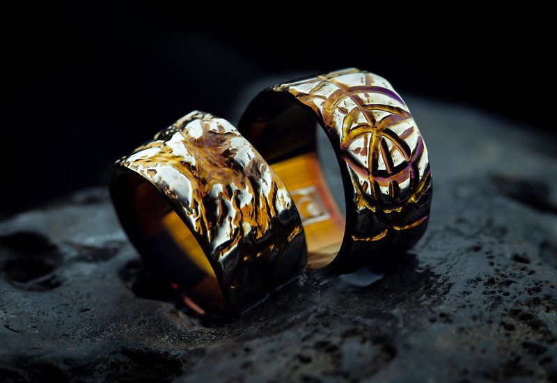 Elden Ring Inspired Golden 10mm Titanium Ring - Geek Cosplay Jewelry - 戒指 - 其他金属 金色