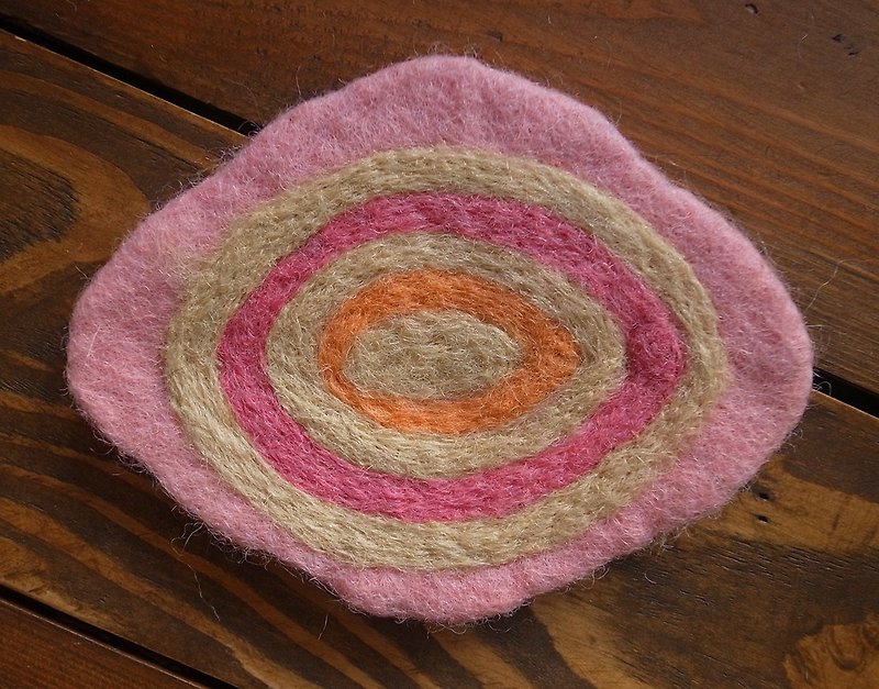 【乐拍子】尼泊尔 羊毛毡  手工 杯垫（粉红荷包蛋） - 杯垫 - 羊毛 粉红色