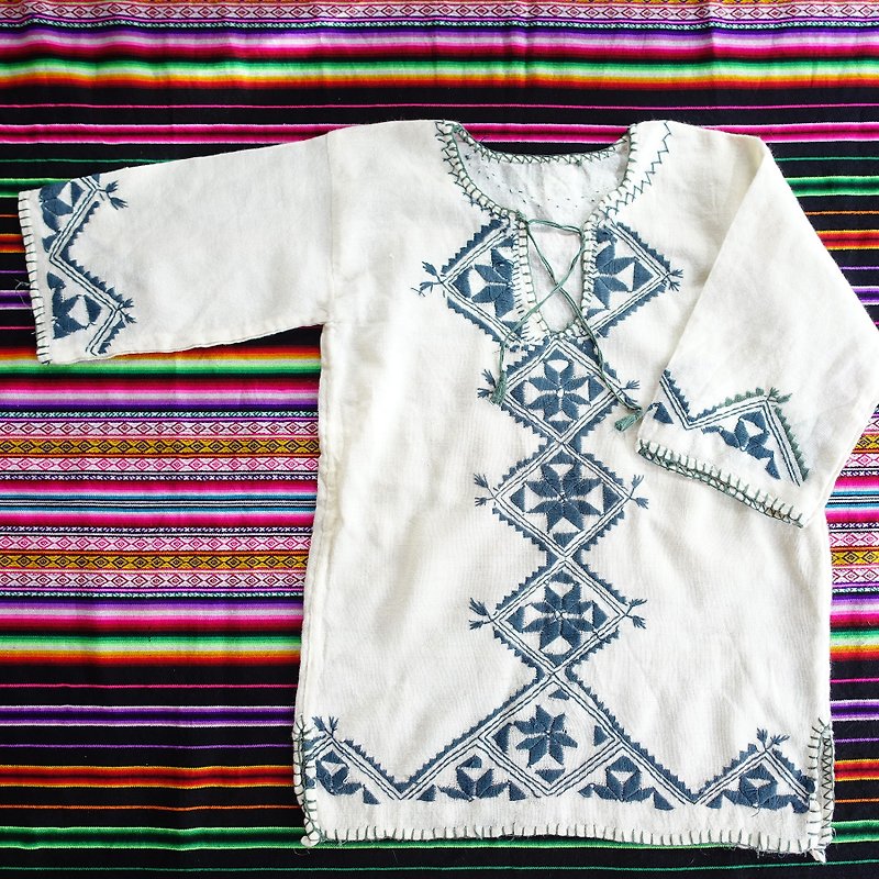 BajuTua /古着/ 厄瓜多尔尔手工刺绣米白色毛料上衣 - 女装针织衫/毛衣 - 羊毛 