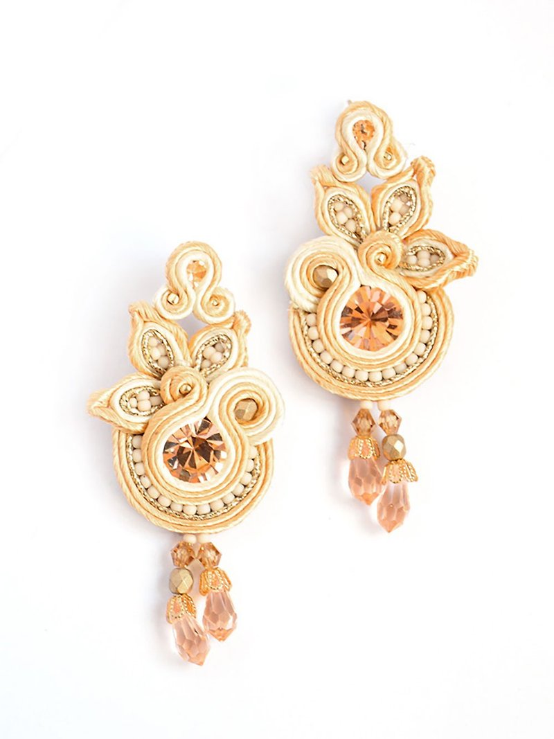 Earrings Flower dangle earrings with crystals in beige color - 耳环/耳夹 - 其他材质 金色