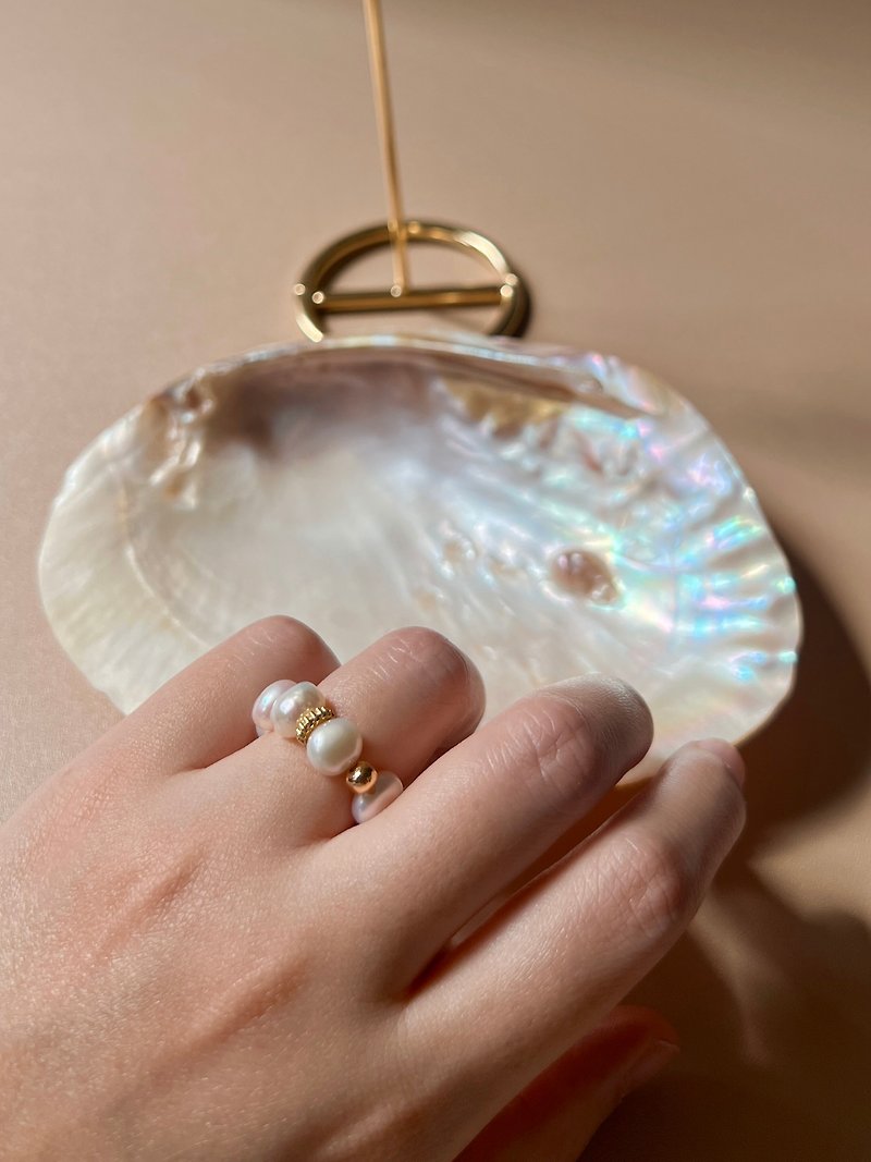14K天然巴洛克淡水珍珠圈圈戒指 | 满额赠开跑 情人节 生日礼物 - 戒指 - 珍珠 白色