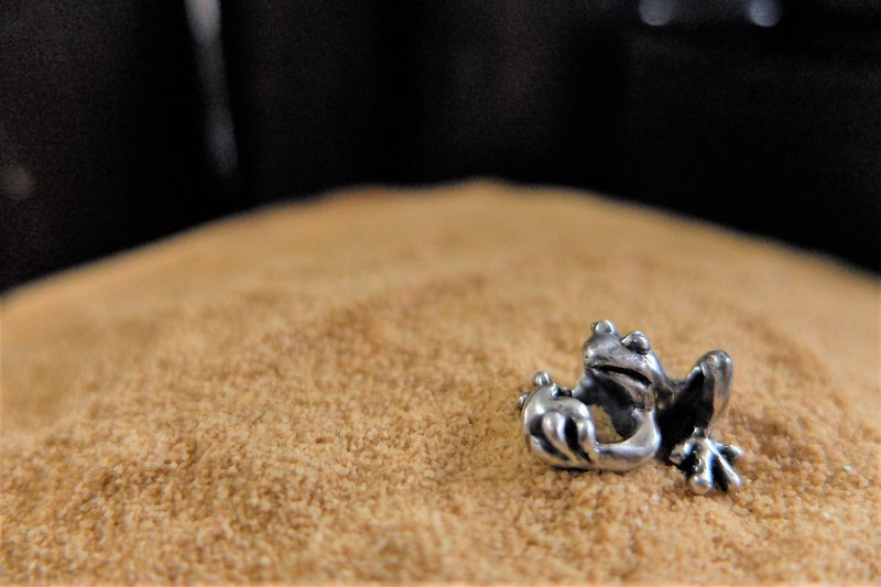 ハートをプレゼント蛙リング/フリーサイズ - 戒指 - 其他金属 银色