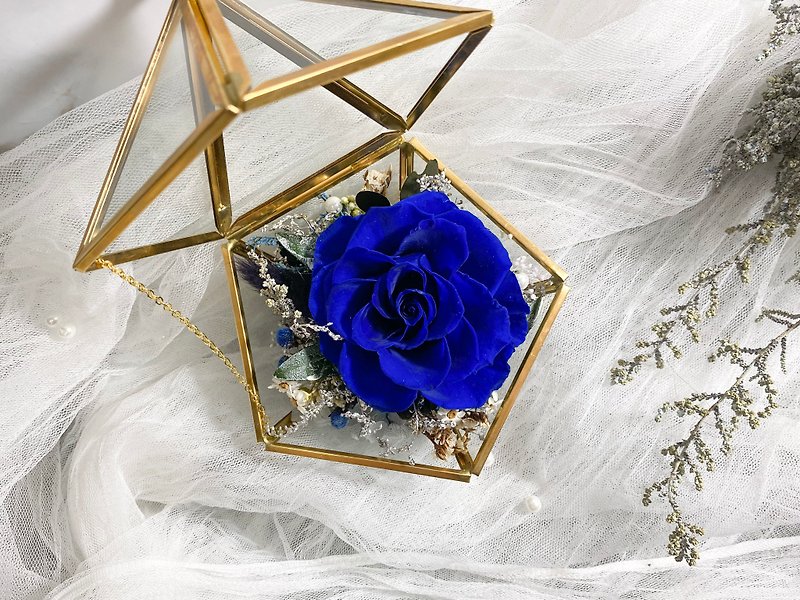藏蓝不凋玫瑰五角珠宝花房  含礼盒 玻璃罩 生日礼物 新婚礼物 - 干燥花/捧花 - 植物．花 蓝色
