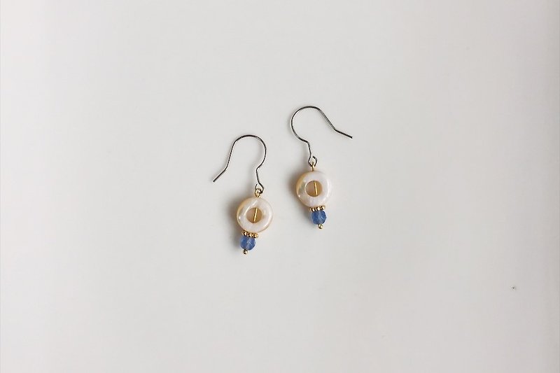 小米蓝 贝壳蓝玛瑙黄铜耳环 - 耳环/耳夹 - 其他金属 蓝色