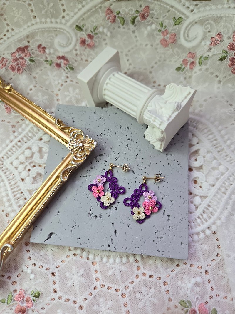梭织鈎针编织 | 小花相框耳环 | 紫色 - 耳环/耳夹 - 绣线 多色