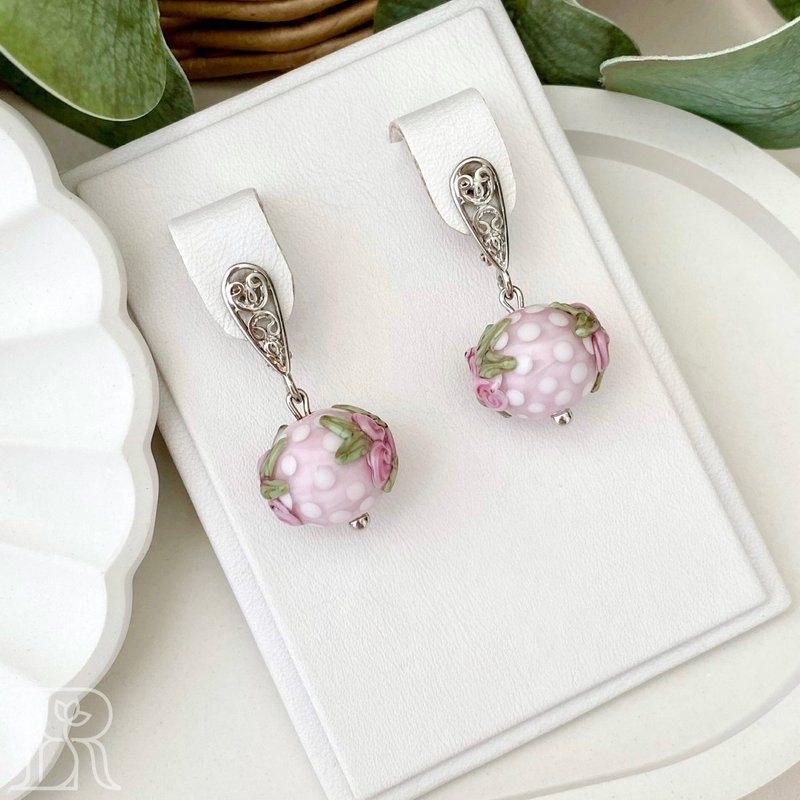 Shabby Style Jewelry: Unique Vintage Pink Earrings, Romantic Present For Her - 耳环/耳夹 - 纯银 粉红色