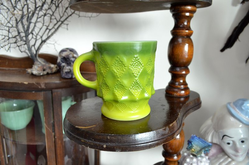 FIRE KING 60S年代古董翡翠玉色玻璃杯 可放进焗炉半透明复古怀旧 - 杯子 - 玻璃 绿色