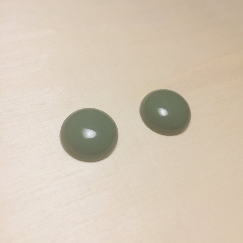 复古军绿微凸耳环耳夹 - 耳环/耳夹 - 树脂 绿色