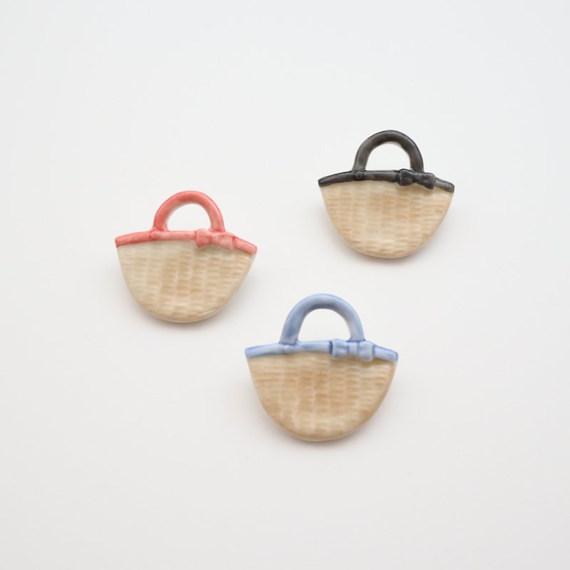 Basket brooch - 胸针 - 瓷 卡其色