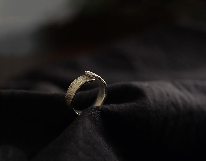 厚银沙粒戒指 - 戒指 - 其他材质 灰色