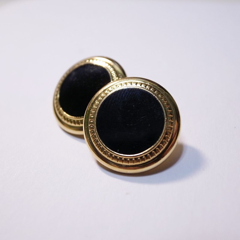 黑眼豆豆耳环(针式) - 耳环/耳夹 - 塑料 黑色