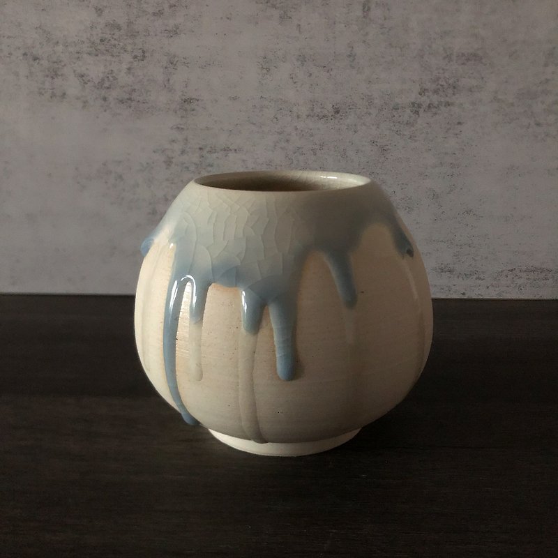 冰滴小圆花瓶 - 花瓶/陶器 - 陶 白色