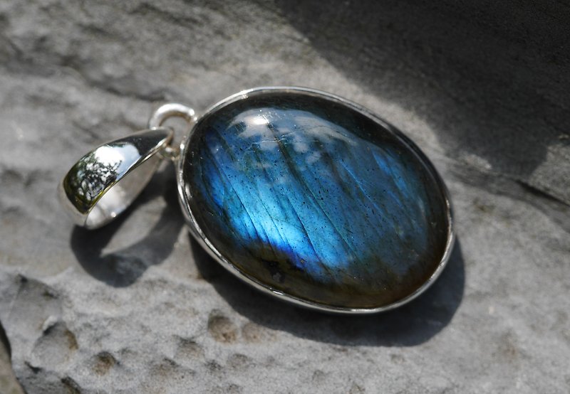 拉长石、闪光石吊坠 - 信任 ∣ Labradorite (#LAUMM41) - 项链 - 宝石 蓝色
