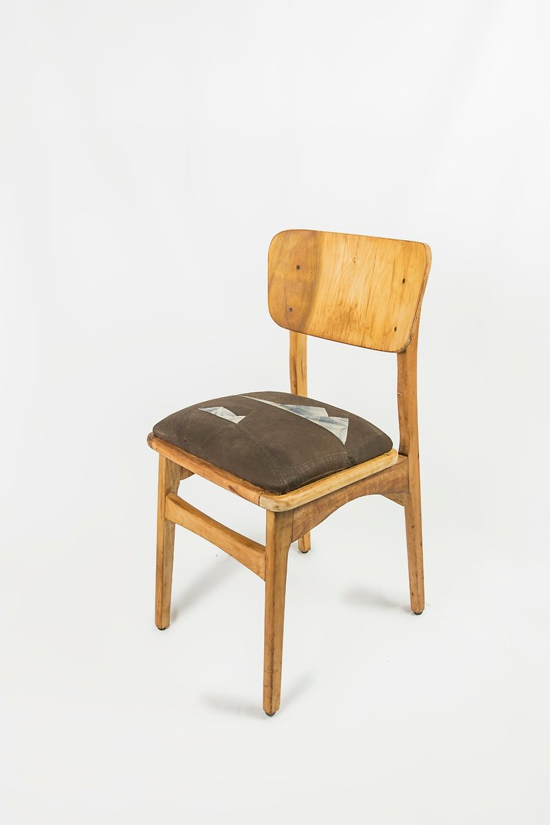 二手衣改造弧背实木餐椅 新旧椅计划 唐青古物商X小树林林总总限量联名合作 - 其他家具 - 木头 卡其色