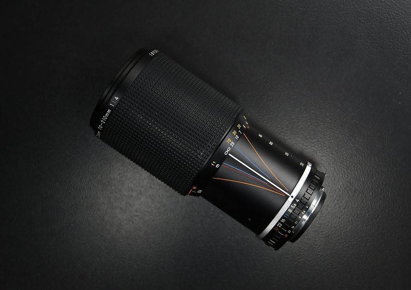 【经典古物】Nikon Zoom Nikkor 70-210mm F4 Macro 手动镜头 - 相机 - 其他金属 