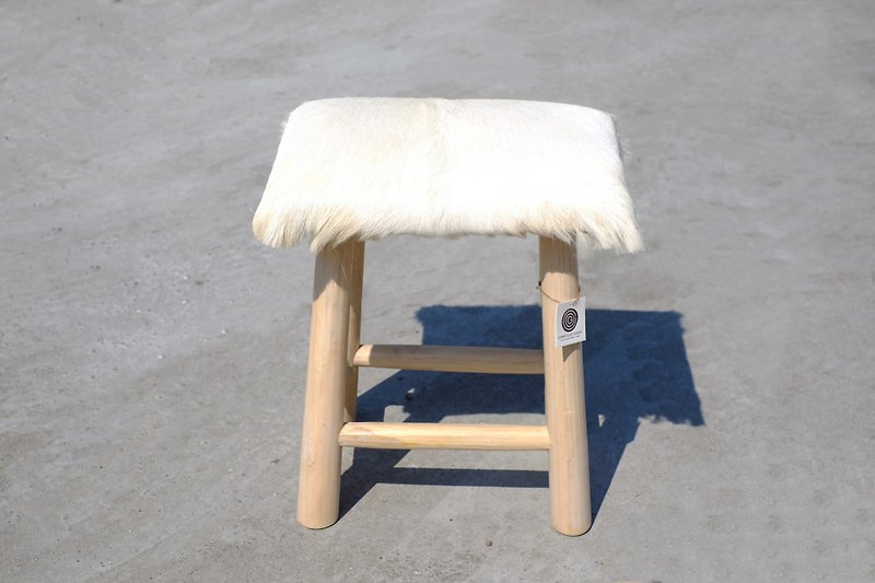 纯白山羊皮柚木凳 - 椅子/沙发 - 羊毛 