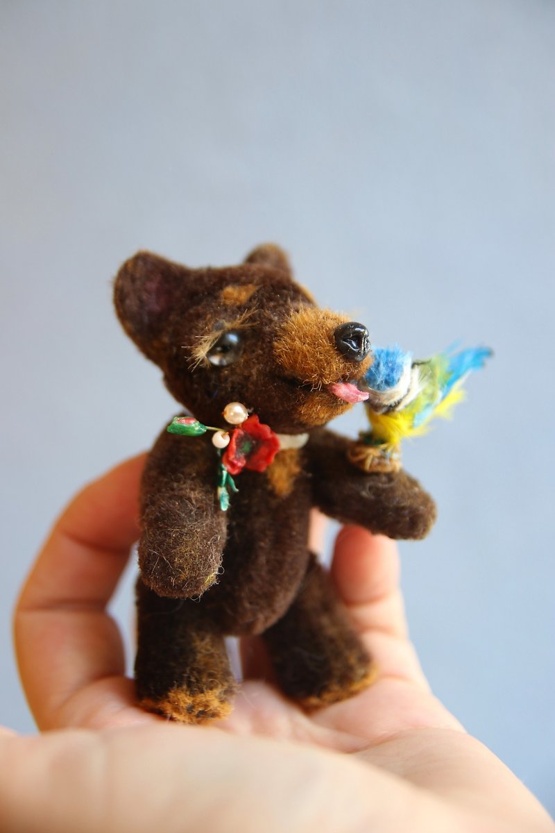 Miniature teddy bear with little bird/Mohair artistic bear/mini bear/miniature - 玩偶/公仔 - 其他材质 咖啡色