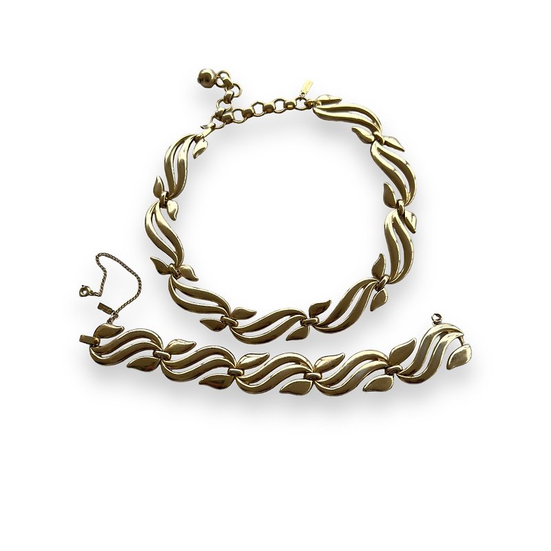 Monet Whirlaire Demi-parure 项链和手链 1950 年代签名书籍专利 - 项链 - 其他材质 金色