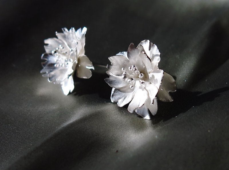樱花系列│樱花纯银耳环(重瓣)| SAKURA | Pure Silver·Handmade - 耳环/耳夹 - 纯银 银色