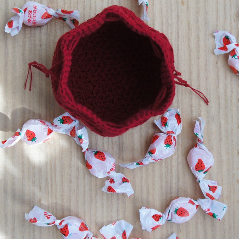 Ba-ba handmade  Crochet Drawstring mini-bag  No.KPR5 - 化妆包/杂物包 - 其他材质 红色